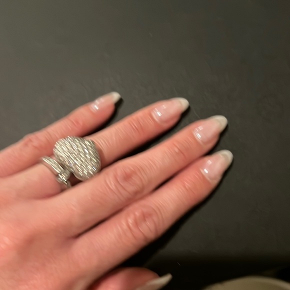 Rare sterling silver dangling heart ring with cubic zirconia stones size 6 - Picture 3 of 3